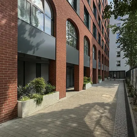 Klimatyzowane Studio Na Placu Wolnosci W Poznaniu By Renters Apartment *